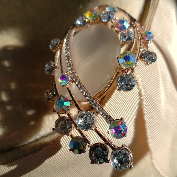 Colorful brooch - Picture 2 of 4